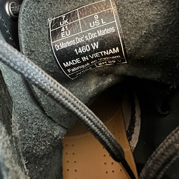 Doc Martens 1460 Smooth Leather Womens Size 9 - Picture 5 of 6